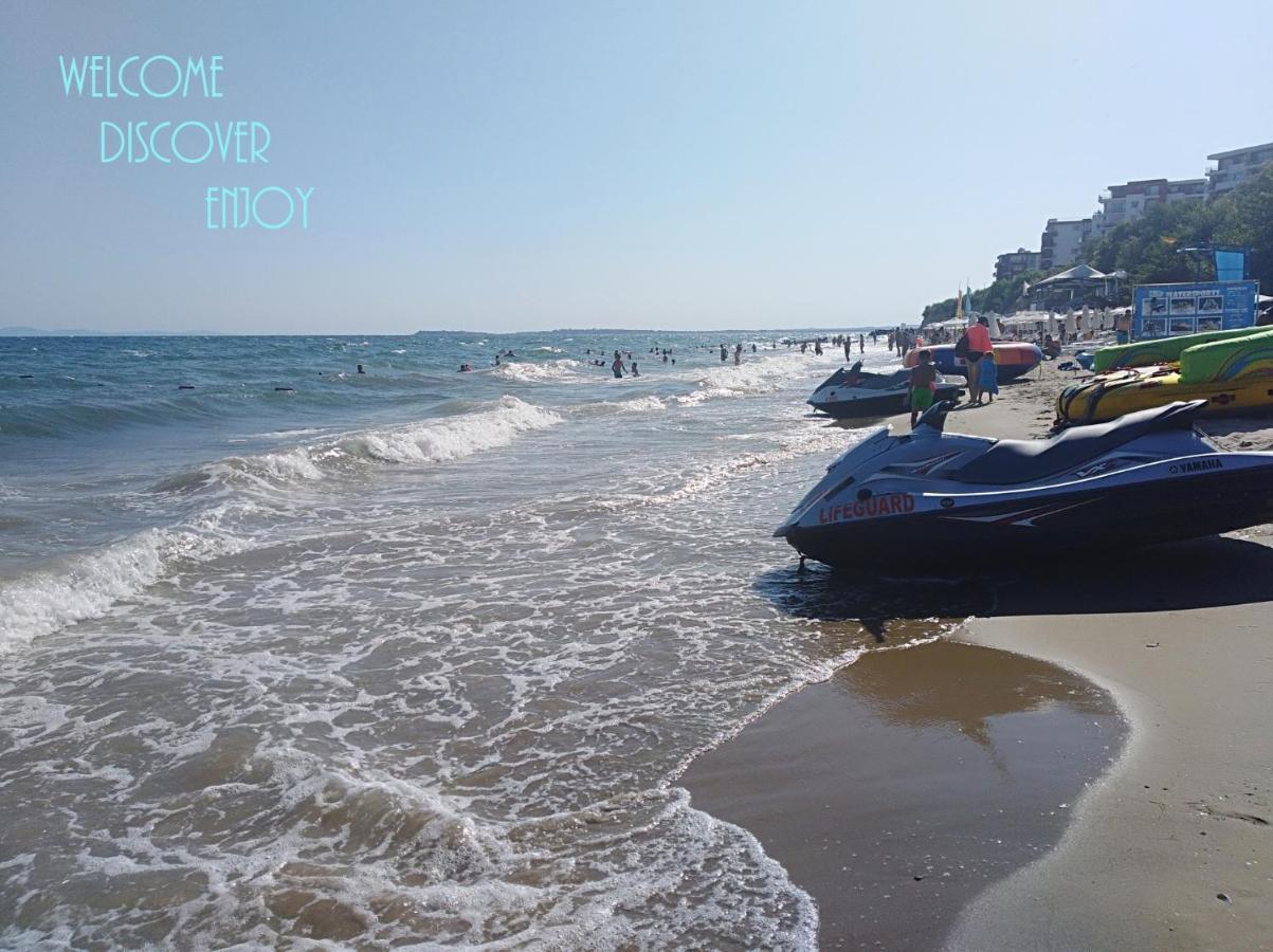 On The Beach Elenite Exterior foto